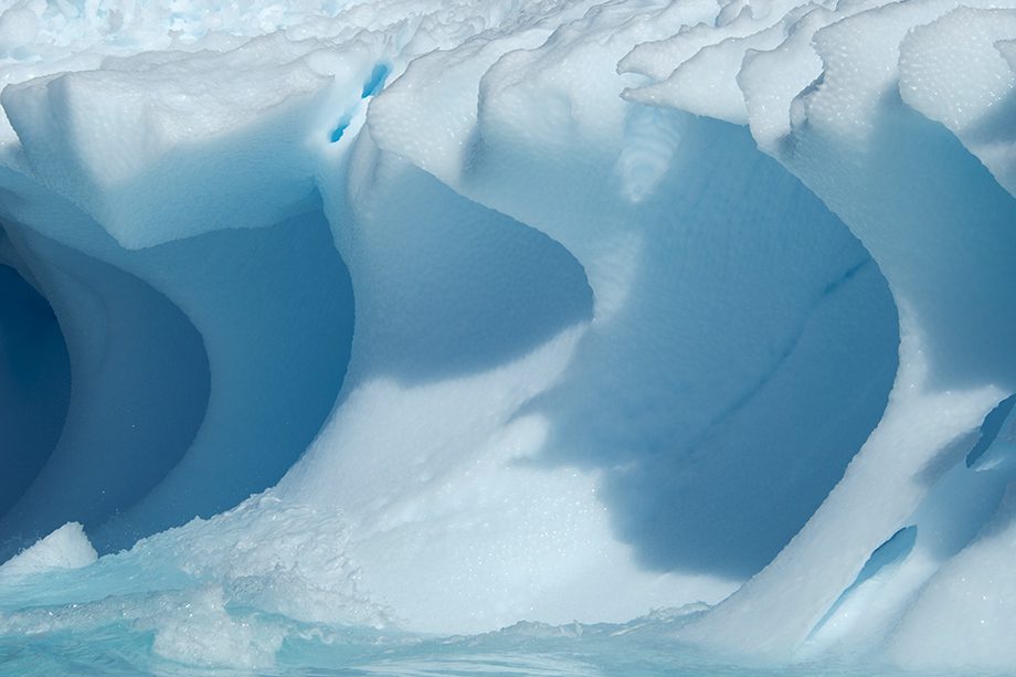 Como surgiram as montanhas escondidas sob o gelo da Antártica?